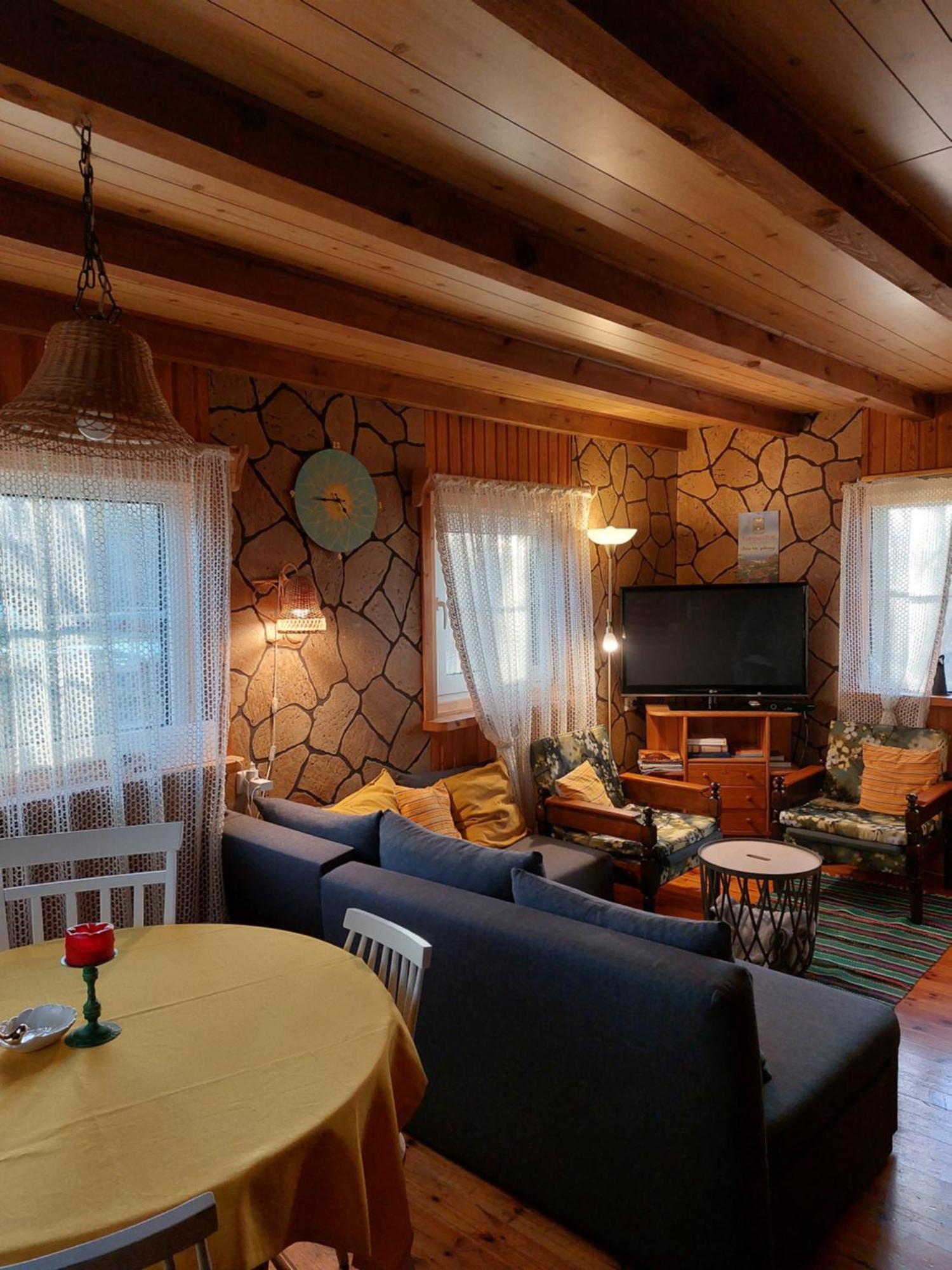 Tonise Holiday Houses Lilbi  エクステリア 写真
